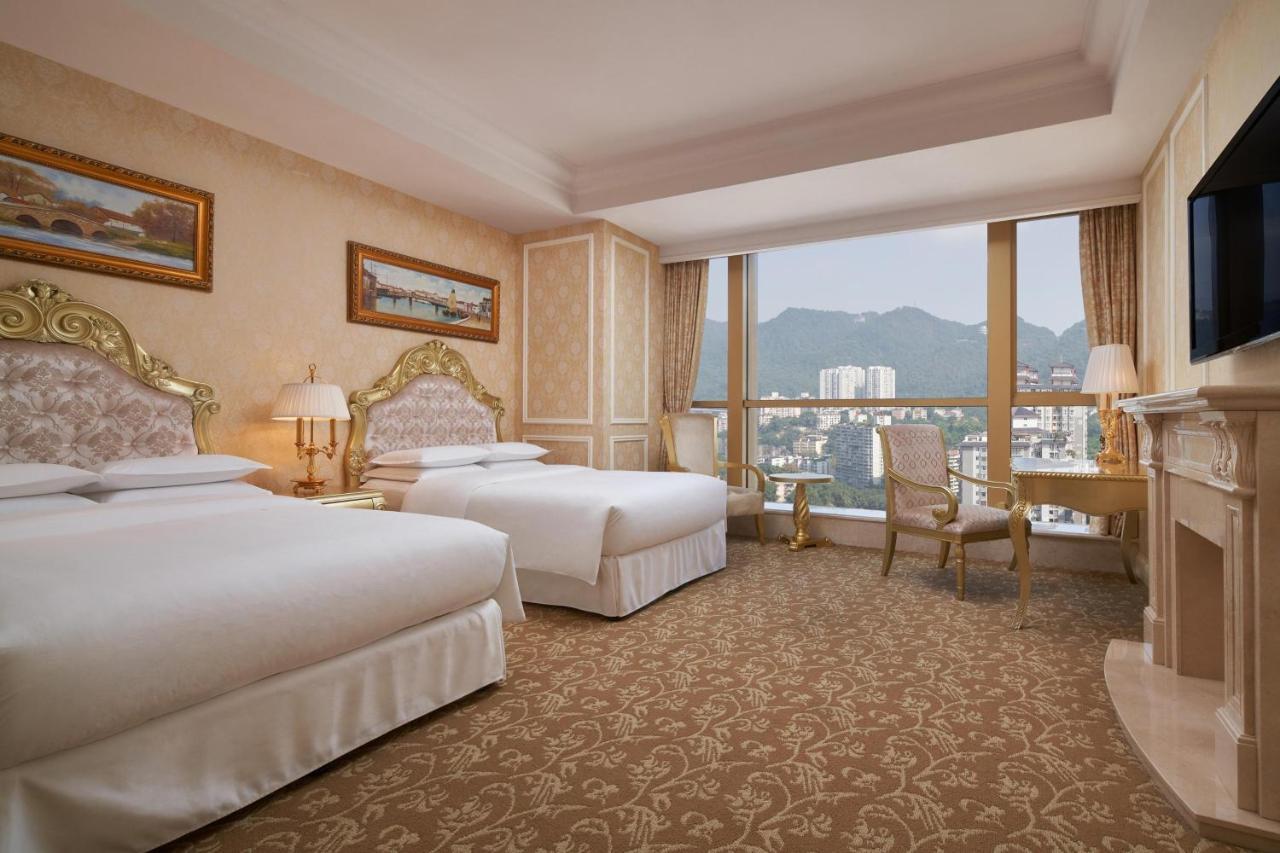 Sheraton Chongqing Hotel Extérieur photo